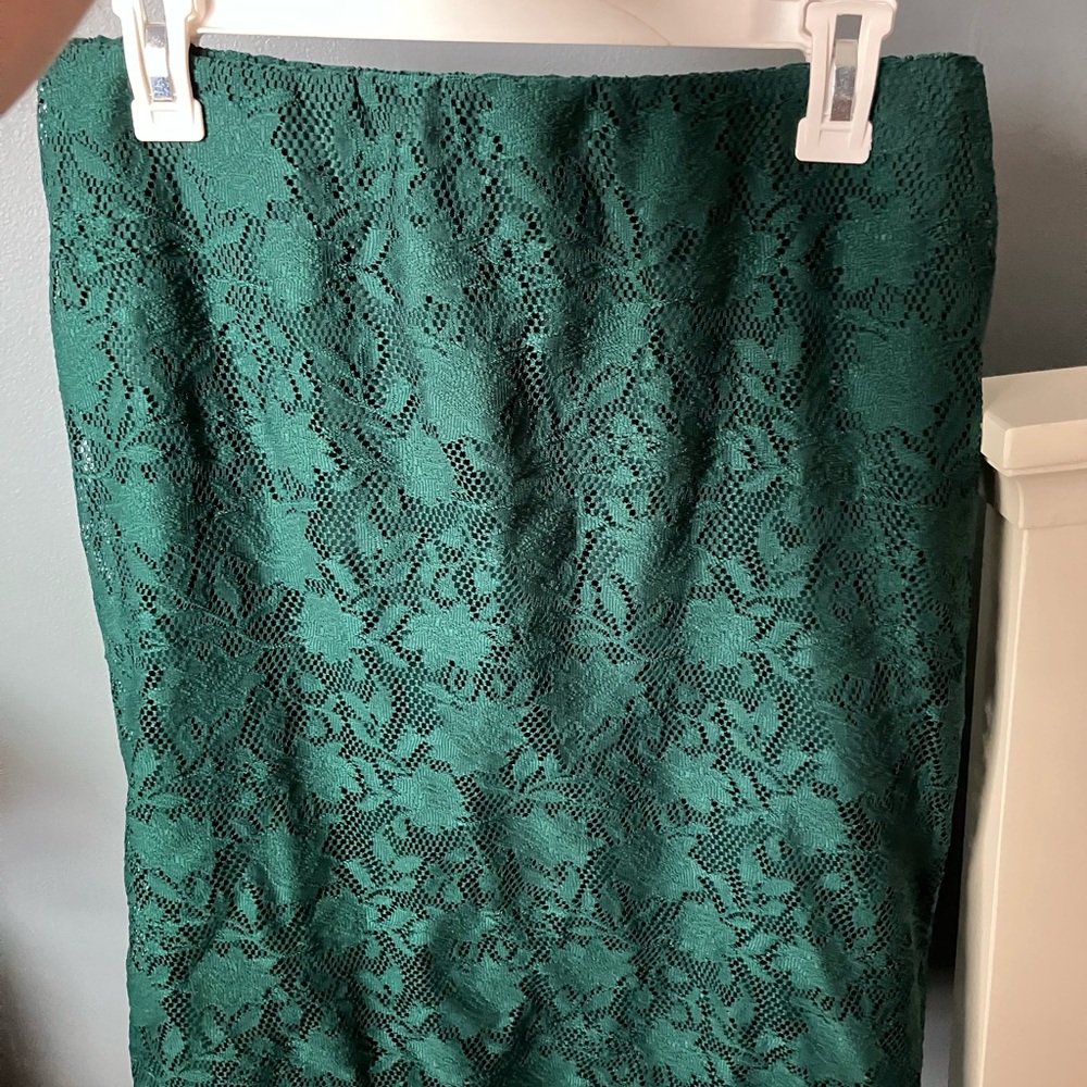 Renee C Green Pencil Skirt for Cocktails or Corporate meetings